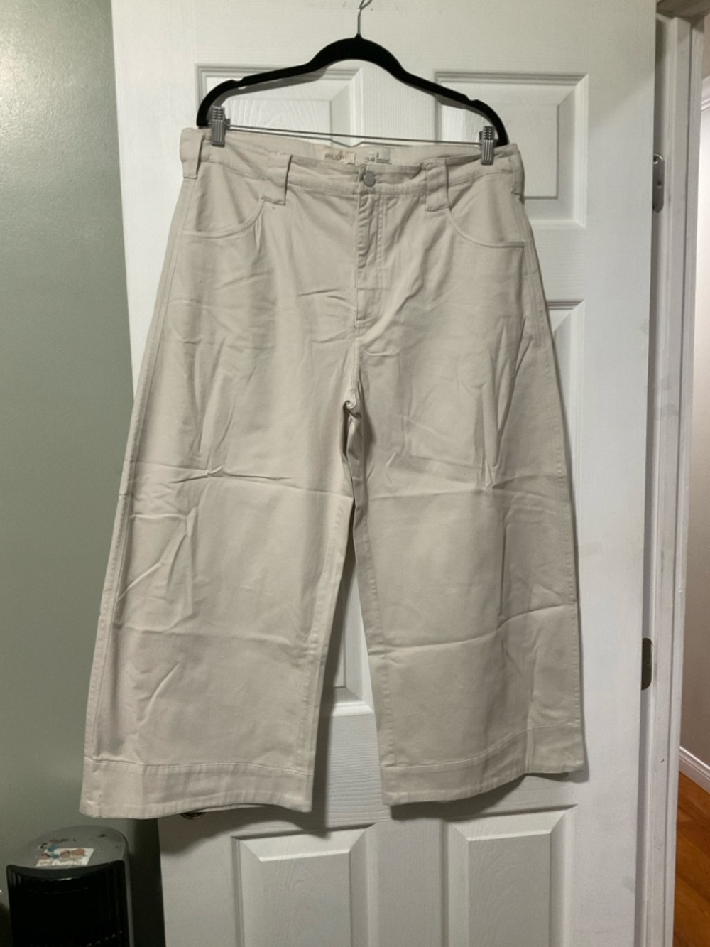 Pilcro Wide-Leg Cropped Pants in Cream